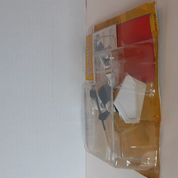 Adam Oates Boston Bruins NHL Starting Lineup Hockey Figure NEW 1994 Edition - Picture 5 of 8